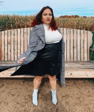 Image post by @loralyee on Instagram