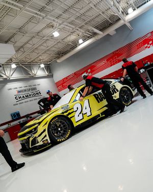 Image post by @teamhendrick on Instagram