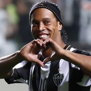 Image post by @ronaldinho on Instagram