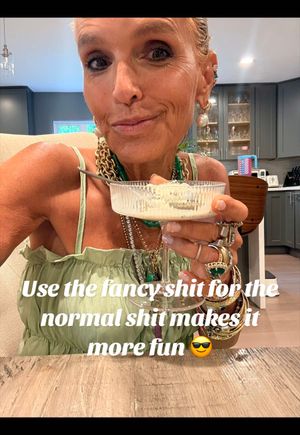 Video post by @shop.with.caroline on TikTok