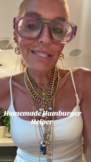 Video post by @shop.with.caroline on TikTok
