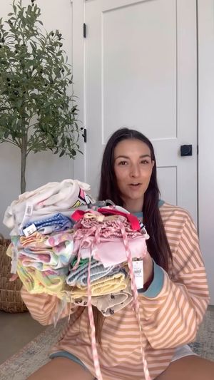 Video post by @sabrinanoellee on Instagram