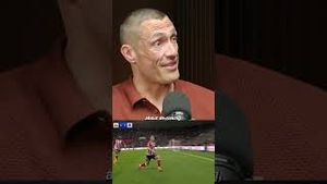 Video post by @bizofsport on YouTube
