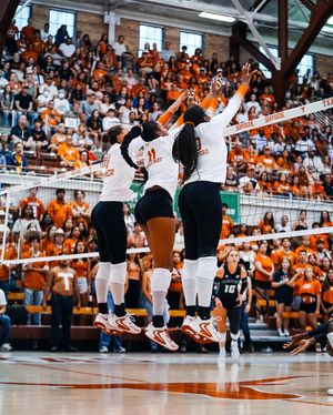 Image post by @texasvolleyball on Instagram