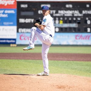 Image post by @everettaquasox on Instagram