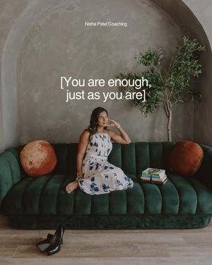 Image post by @thismodernlovephoto on Instagram
