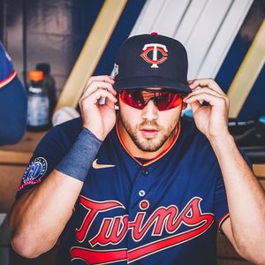 Image post by @twins on Instagram