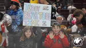 Image post by @TheHersheyBears on Twitter