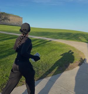 Image post by @runrichrunclub on Instagram