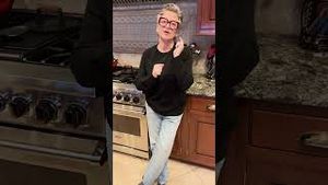 Video post by @carolinemanzomedia on YouTube