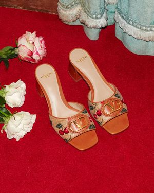 Image post by @maisonvalentino on Instagram