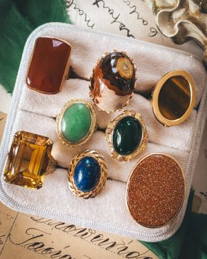 Image post by @maejeanvintage on Instagram