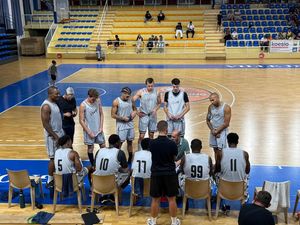 Image post by @usavignonpontetbasket on Instagram