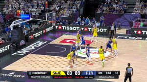 Video post by @swebasketball on Facebook
