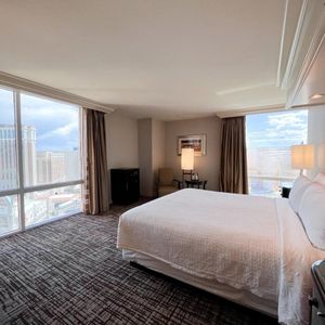 Image post by @tivegas on Instagram