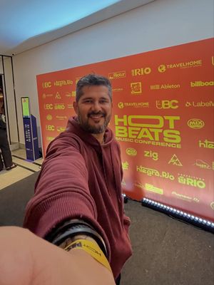Image post by @carlinhosdj on Instagram