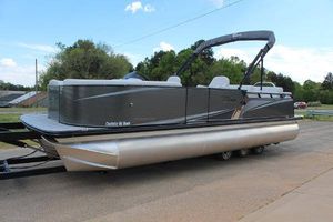Image post by @charlotteskiboats on Facebook