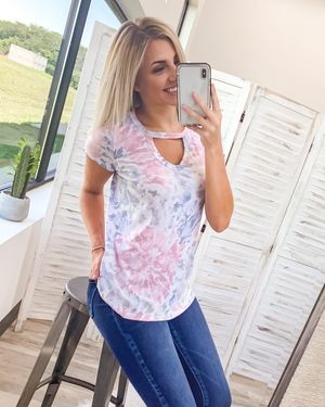 Image post by @shopfillyflair on Instagram