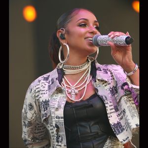 Image post by @myaplanet9 on Instagram