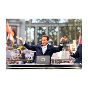 Image post by @carlymacklerphoto on Instagram