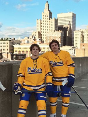 Image post by @jwumenshockey on Instagram