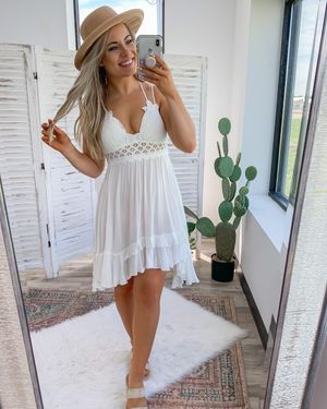 Image post by @shopfillyflair on Instagram