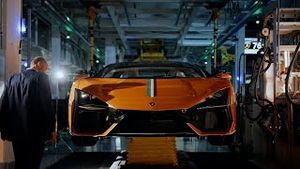 Video post by @lamborghini on YouTube