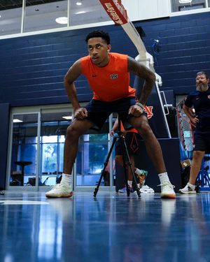 Image post by @auburnmbb on Instagram