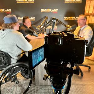 Image post by @DawgsHockey on Twitter