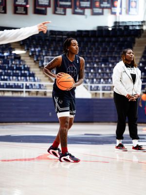 Image post by @howard_wbb on Instagram