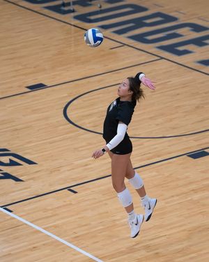 Image post by @hoyavolleyball on Instagram