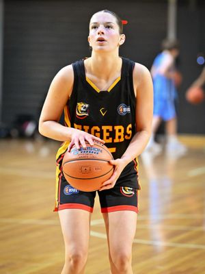 Image post by @basketball_vic on Instagram