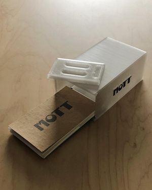 Image post by @mott_jp on Instagram