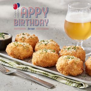 Image post by @houlihans on Instagram