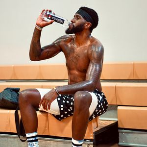 Image post by @essentiawater on Instagram