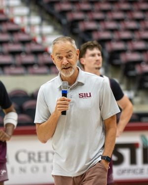 Image post by @siu_basketball on Instagram