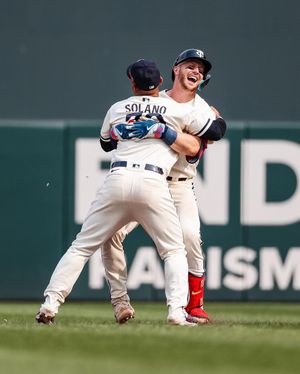 Image post by @twinsbeisbol on Instagram