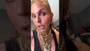 Video post by @shop.with.caroline on YouTube