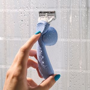 Image post by @gillettevenus on Instagram