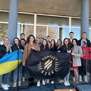 Image post by @moveukraine on Instagram