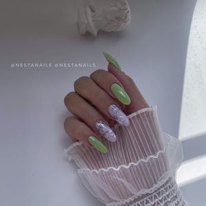 Image post by @nestanails on Instagram