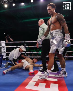 Image post by @daznboxing on Instagram
