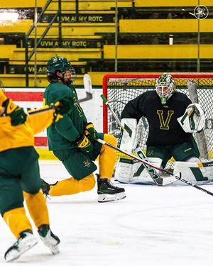 Image post by @uvmmhockey on Instagram