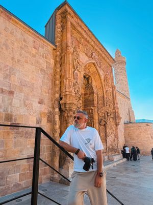 Image post by @mertsezervlog on Instagram