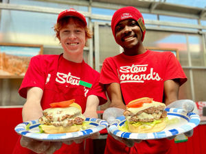 Image post by @stewleonards on Instagram