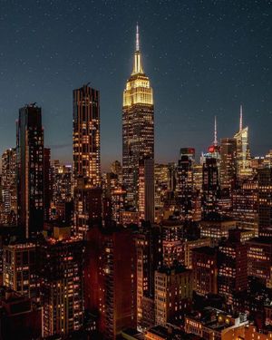 Image post by @empirestatebldg on Instagram