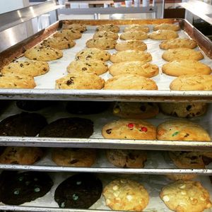 Image post by @insomniacookies on Instagram