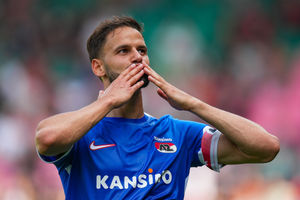 Image post by @AZAlkmaar on Twitter/X