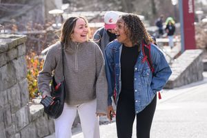 Image post by @wsupullman on Instagram