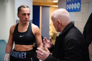 Image post by @MatchroomBoxing on Twitter